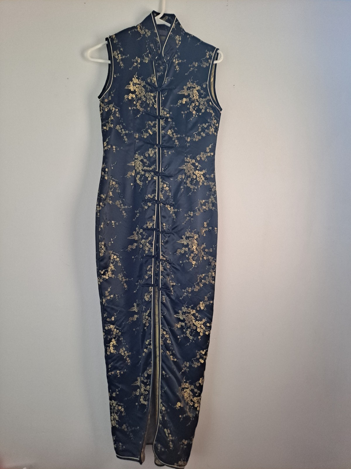 Vintage Oriental Matsuzaki Dress. Cheongsam Gold and black. Size 34