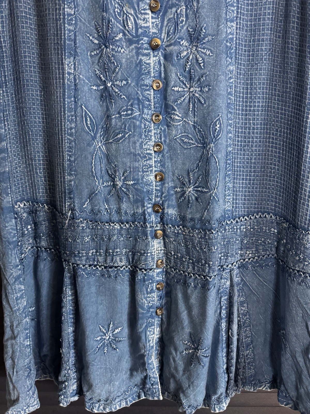 Raya Sun Blue Chambray Sleeveless Embroidered Dress Size M Boho Cottagecore