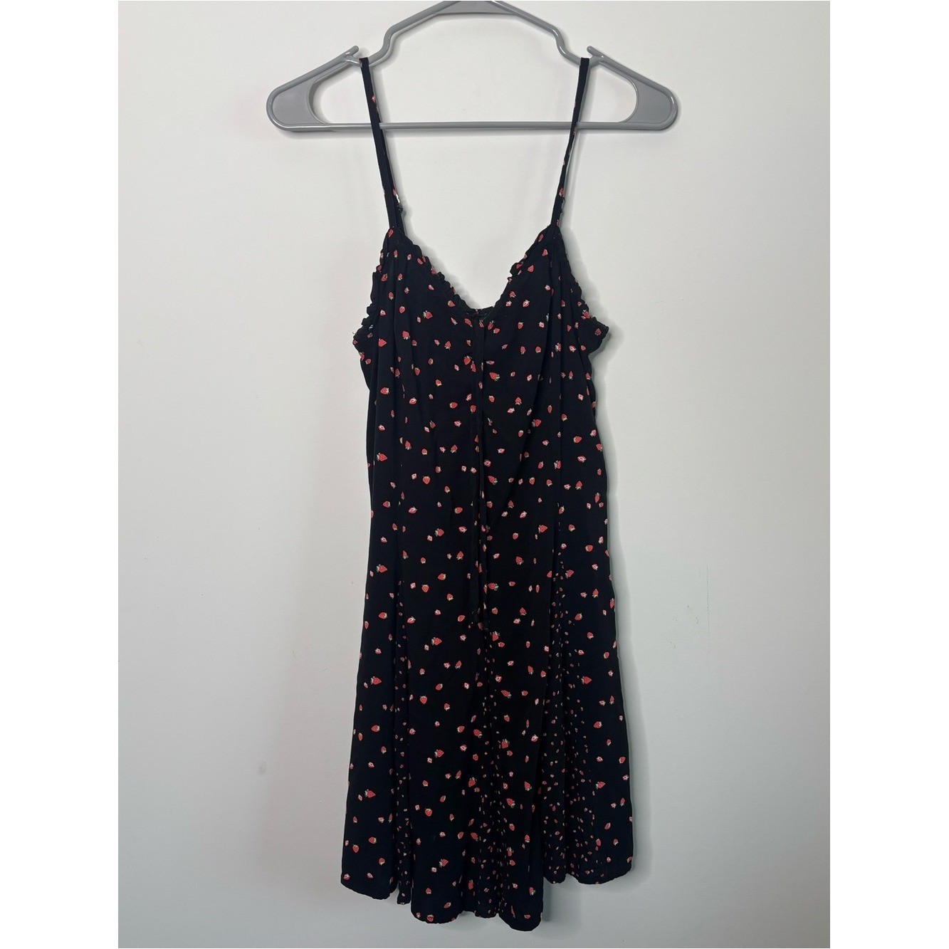 Wild Fable Black Strawberry Print Smocked Sundress Medium Summer Mini Dress