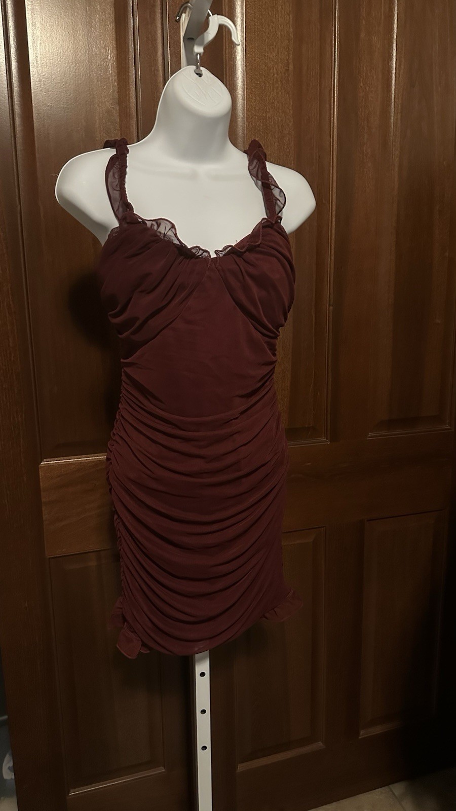Women’s Burgundy Sweetheart Ruched Bodycon Mini Dress Ruffle Straps