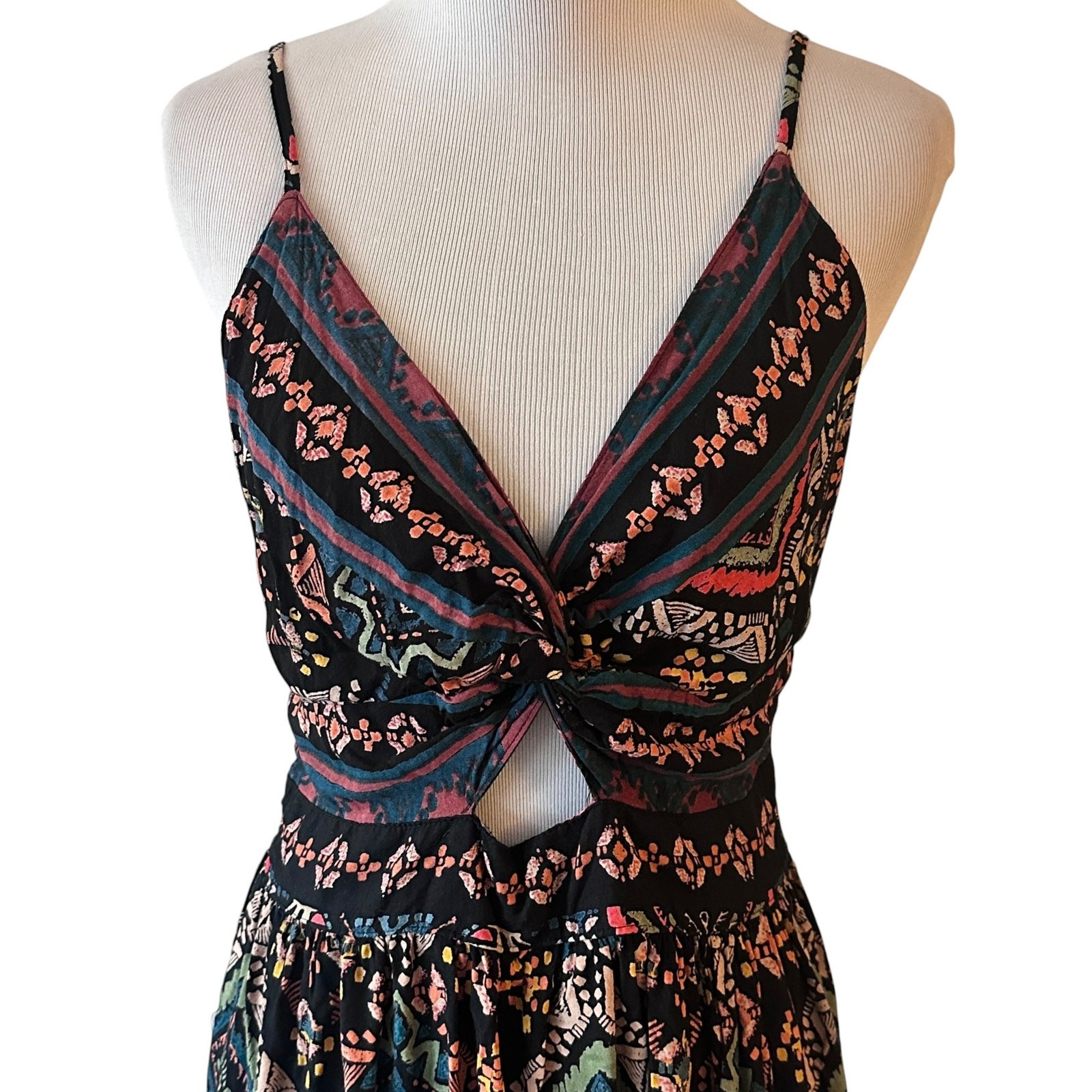 Angie Aztec Maxi Dress Womens Large Black Cut Out Twist Front Smocked Back Boho