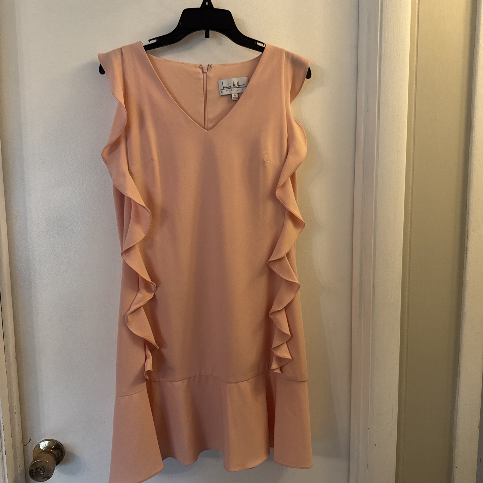 NWT Nicole Miller Womens V-Neck Front Ruffle Sides Peach Dress, 6! MSRP$78.00