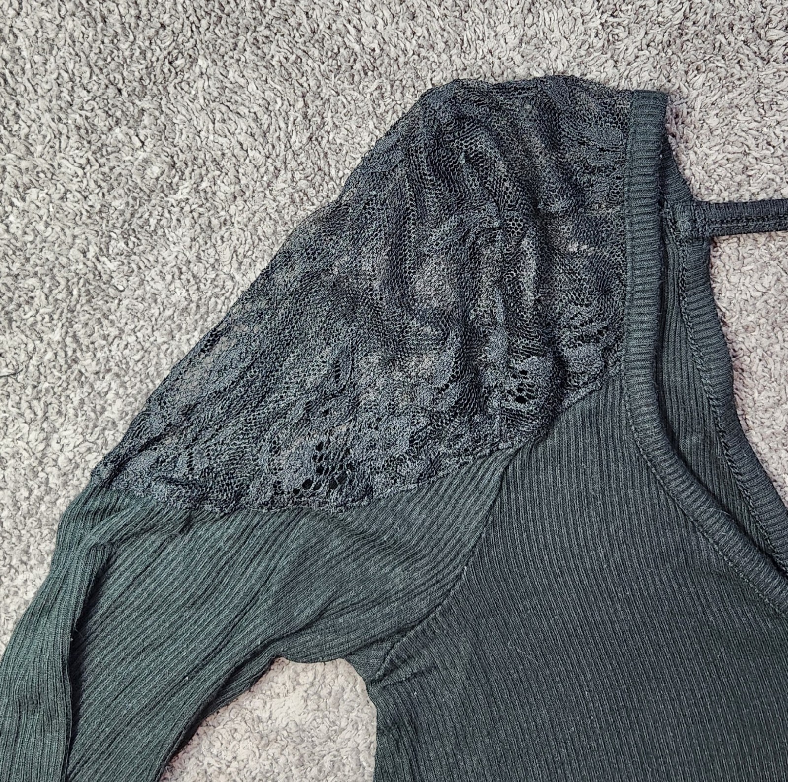 Black American Eagle Outfitters Long Sleeve Dress Lace Shoulders V-Neck Viscose