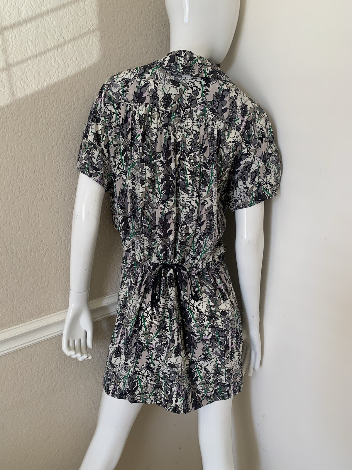 TRACY REESE NEW! 100% Silk Gray/Green Leaf Drawstring Hook Front Mini Dress Sz S