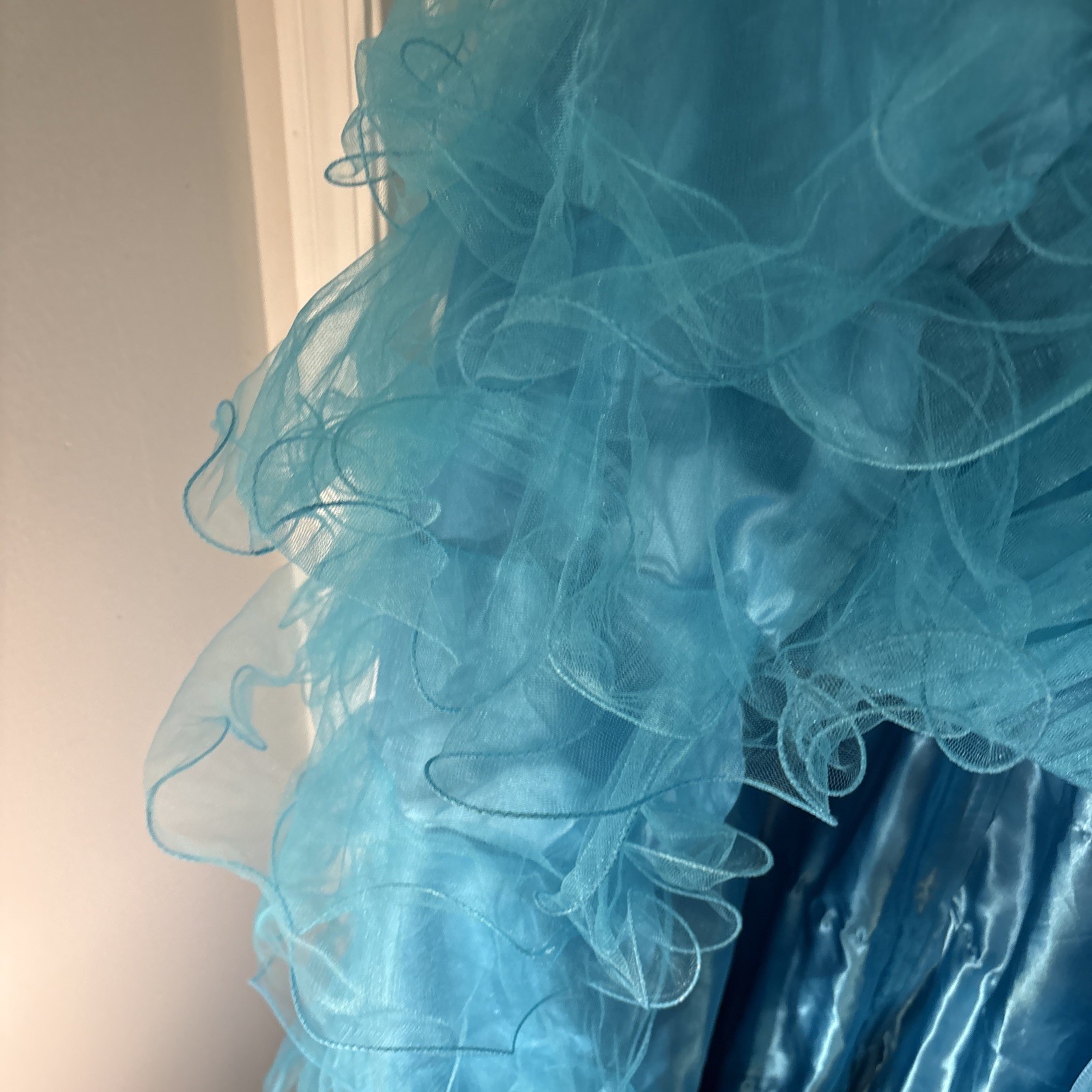 Cassandra Stone For Mac Dougal Size 10 WOW! Peacock Blue Ruffles Ruffles High&Lo