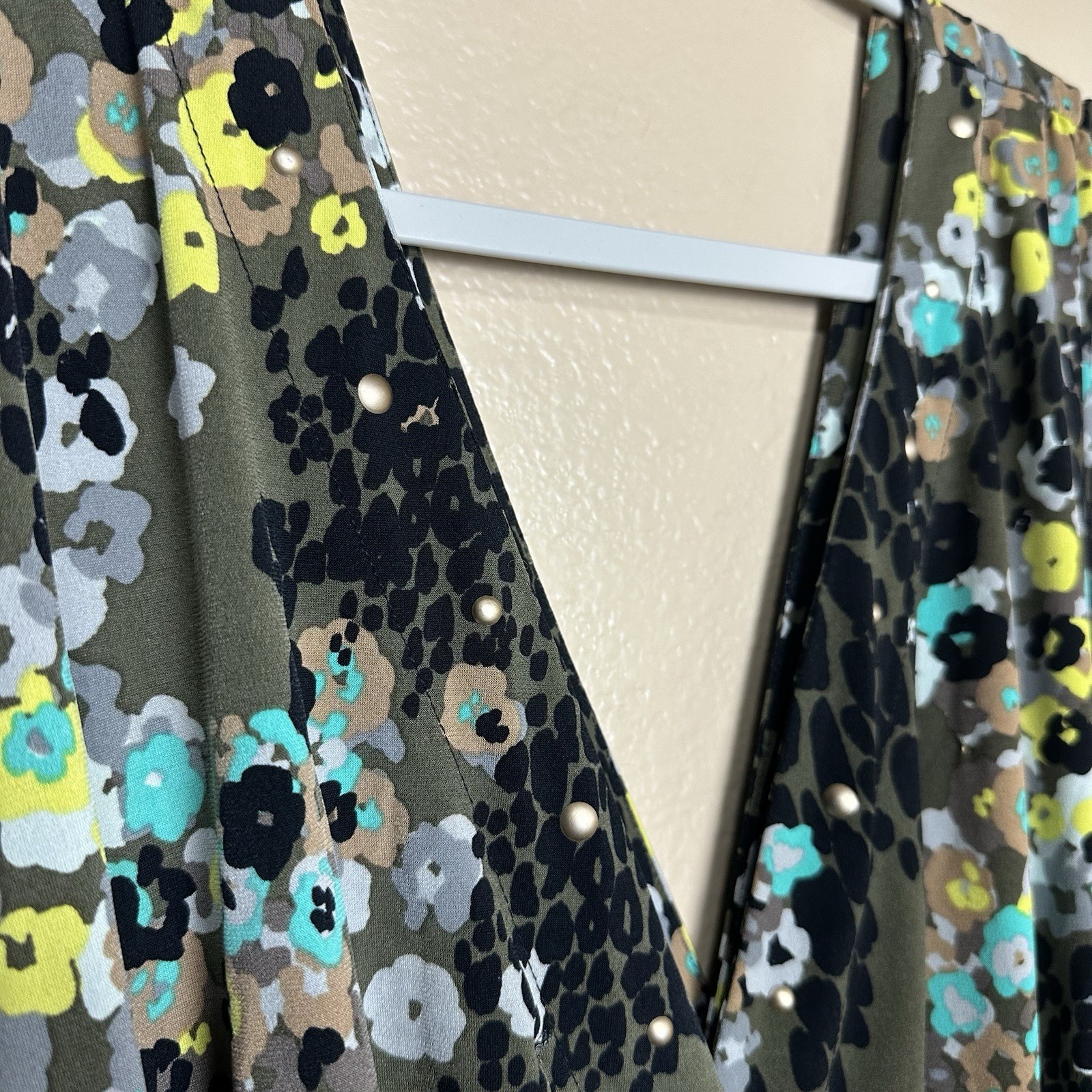 Beverly Drive Sleeveless Dress Womens Plus Size 26/28 Deep Plunge Floral Stretch