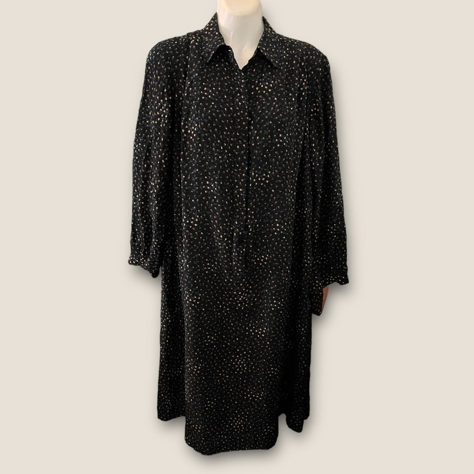 Vintage 80s-90s Cacharel Flowy Oversized Boho Long Sleeve Floral Dress Black
