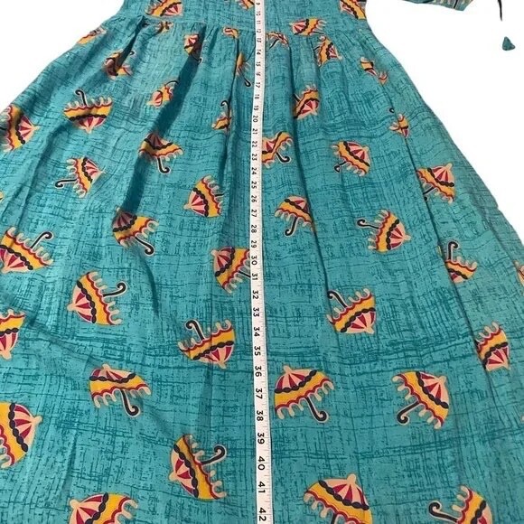 Make an exciting choice for a casual outing with this simple, A-line dress from