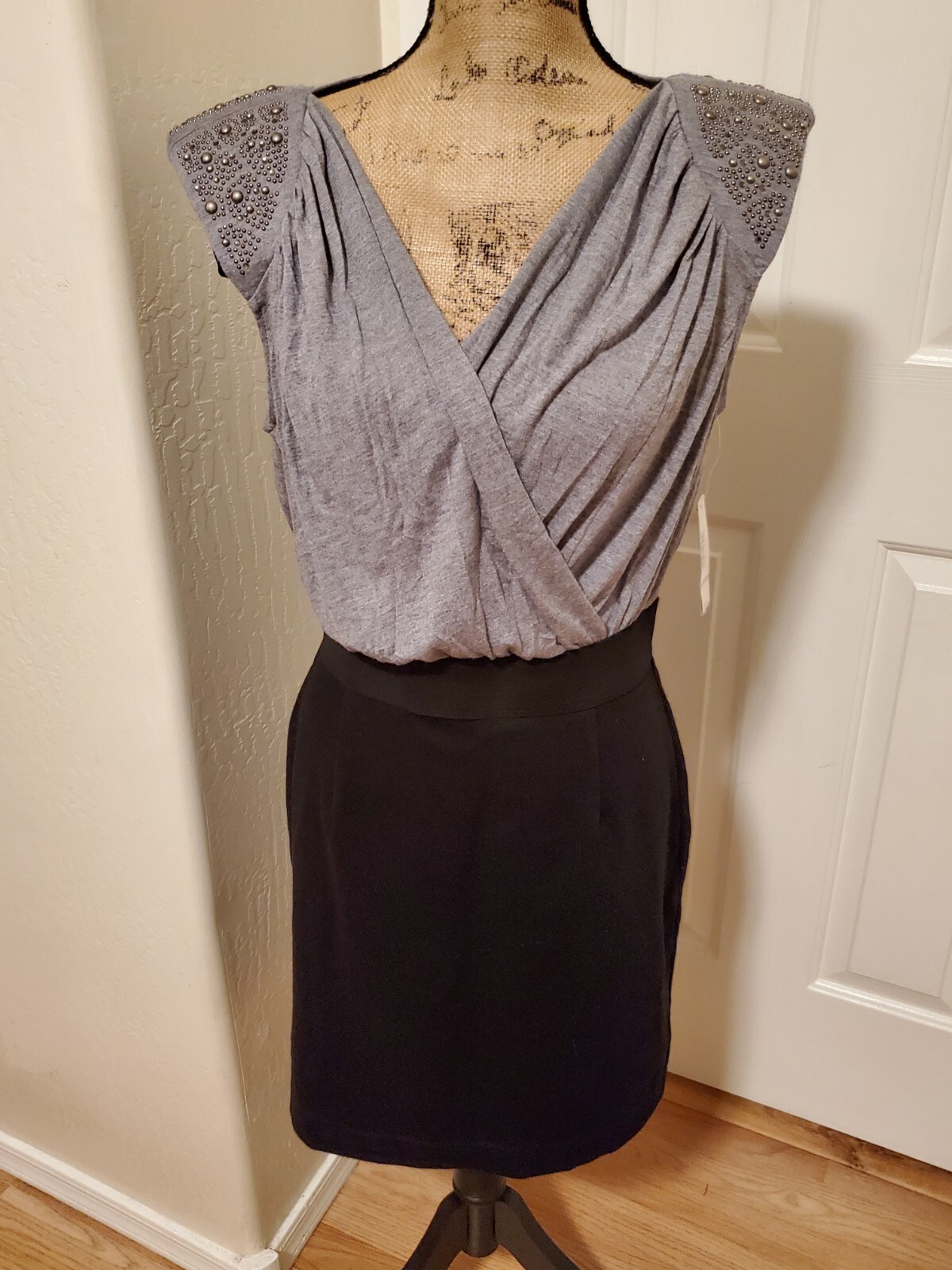 Allen B. Women’s Size M Gray & Black Sleeveless Studded Sheath Dress NEW