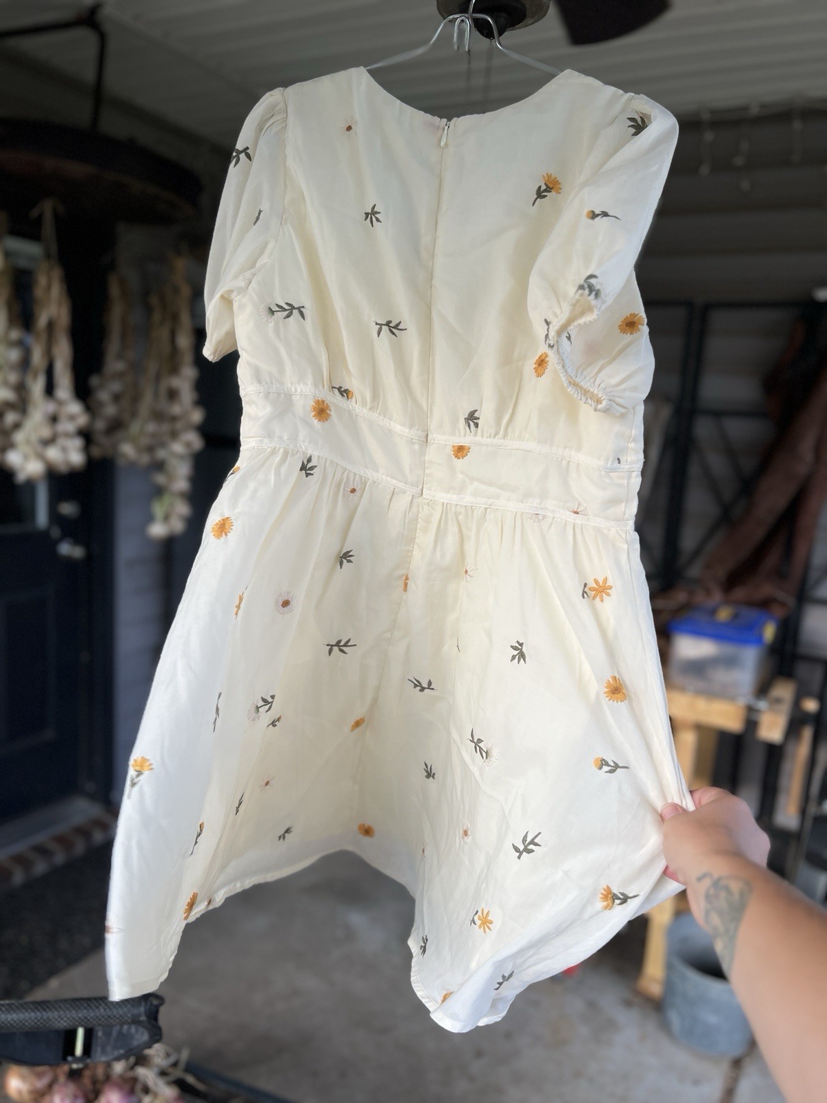 BILLY J Girls Size 12 White Embroidered Floral Fit & Flare V-Neck Dress