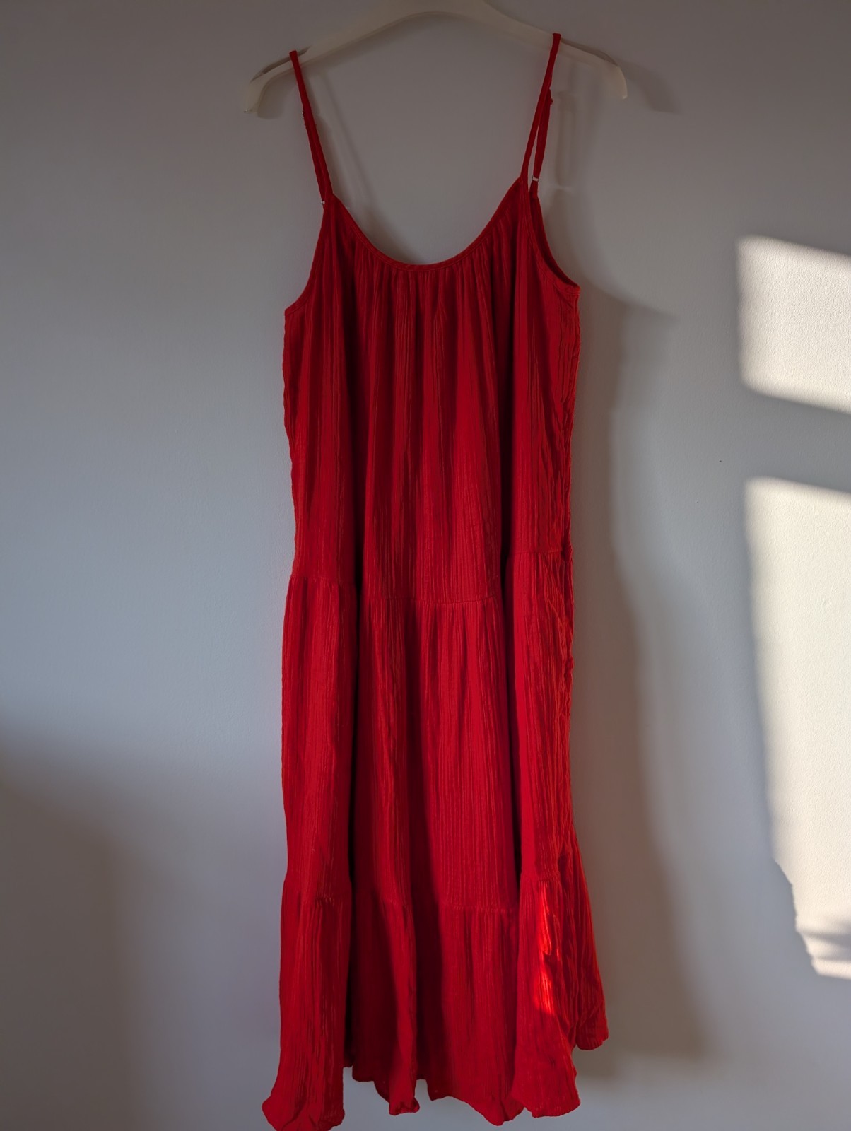H&M Red Crinkle Textured Tiered Midi Cami Dress Adjustable Straps Pockets UK 14