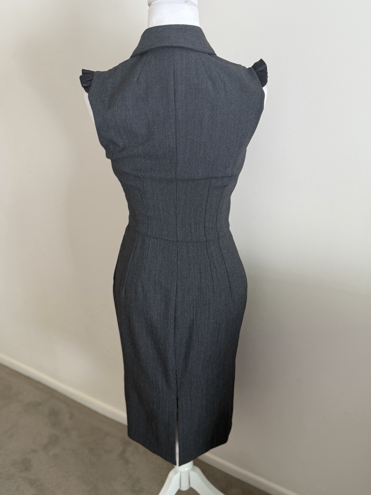 2000s Dolce & Gabbana Gray/Black Sheath Midi Dress Collared Bow Size 40