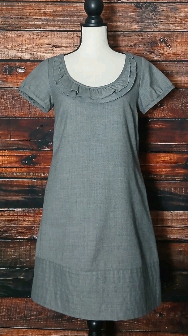 GAP Dress Size 2 Gray Wool Blend Ruffle Neckline Short Sleeve Pockets 2008