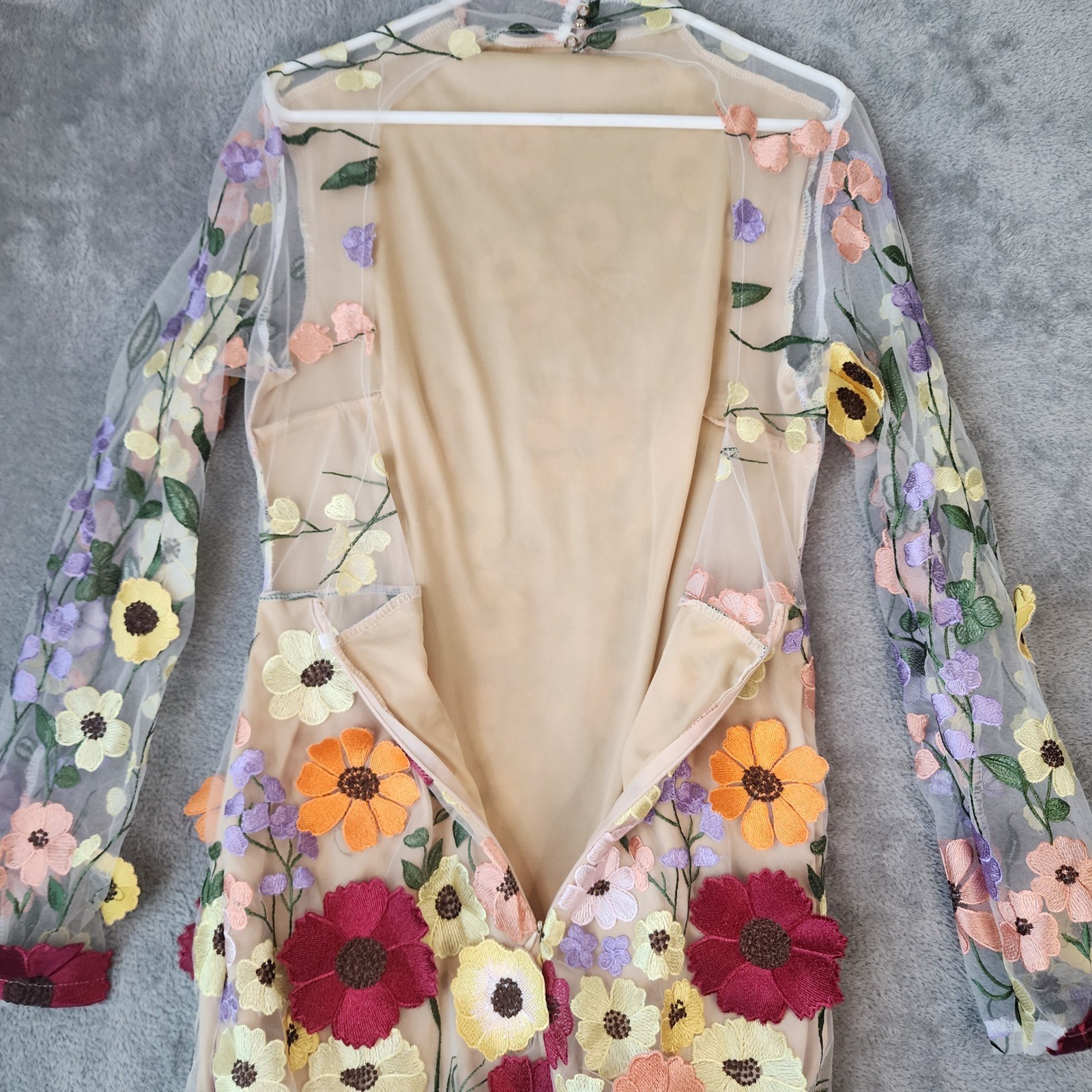 Womens Dress Medium Floral Embroidered Mesh Open Back Long Sleeve Nude Mini