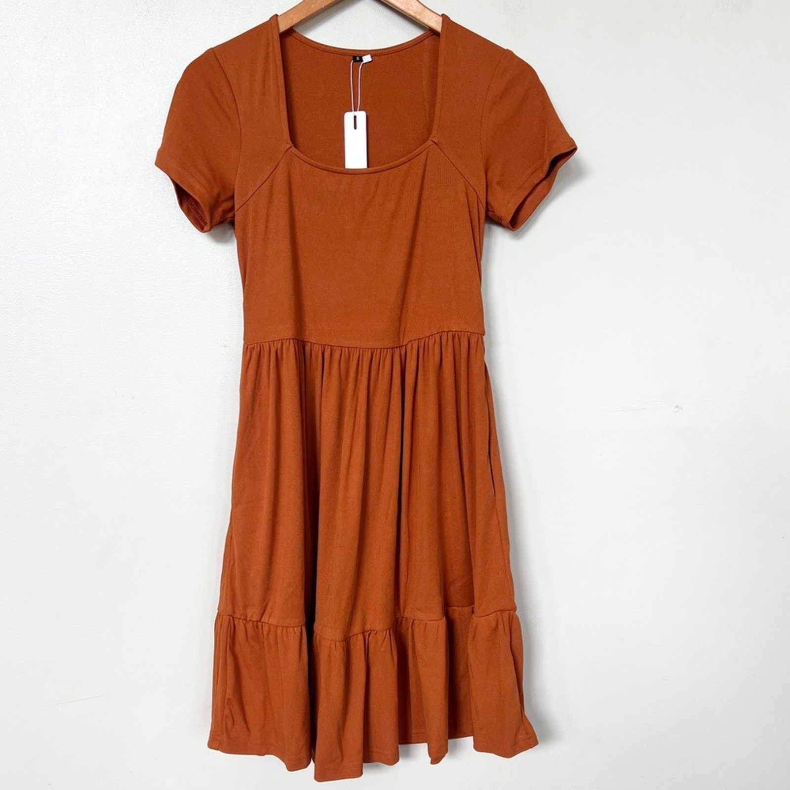 New NEWSHOWS Square Neck A-Line Ruffle Sundress Dress SIZE Small Caramel