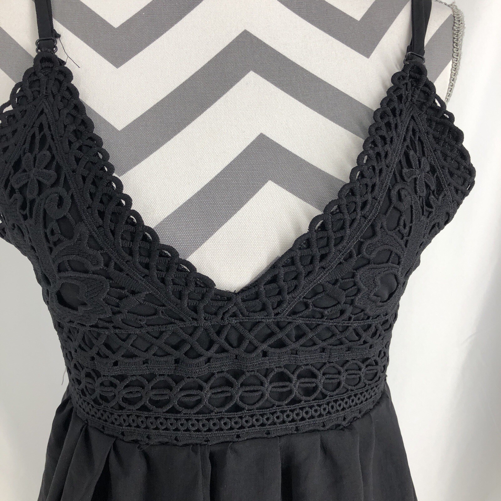 Juniors Medium Dress Black Sleeveless Tie Back Sweetheart Knee Length
