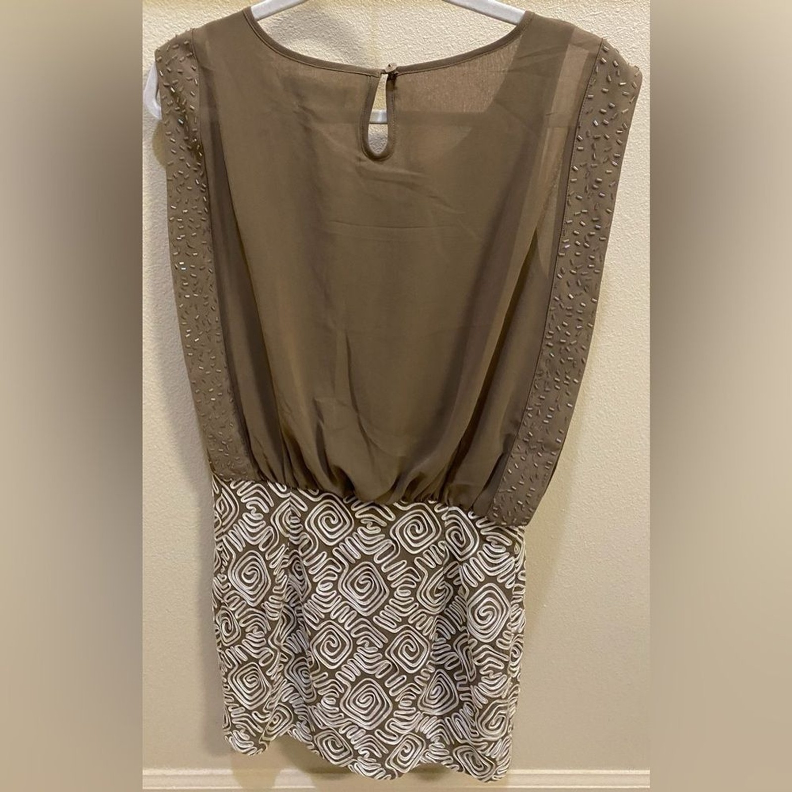 Giorgia & Johns Embroidered Pencil Tight Sleeveless Dress Women’s Sz Large
