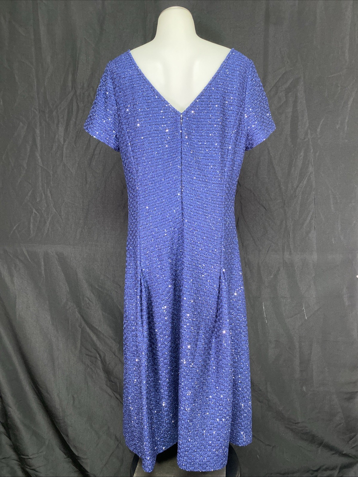 NWT St. John Sequin Textured Boucle Knit Dress Navy Multi Blue Women’s 12