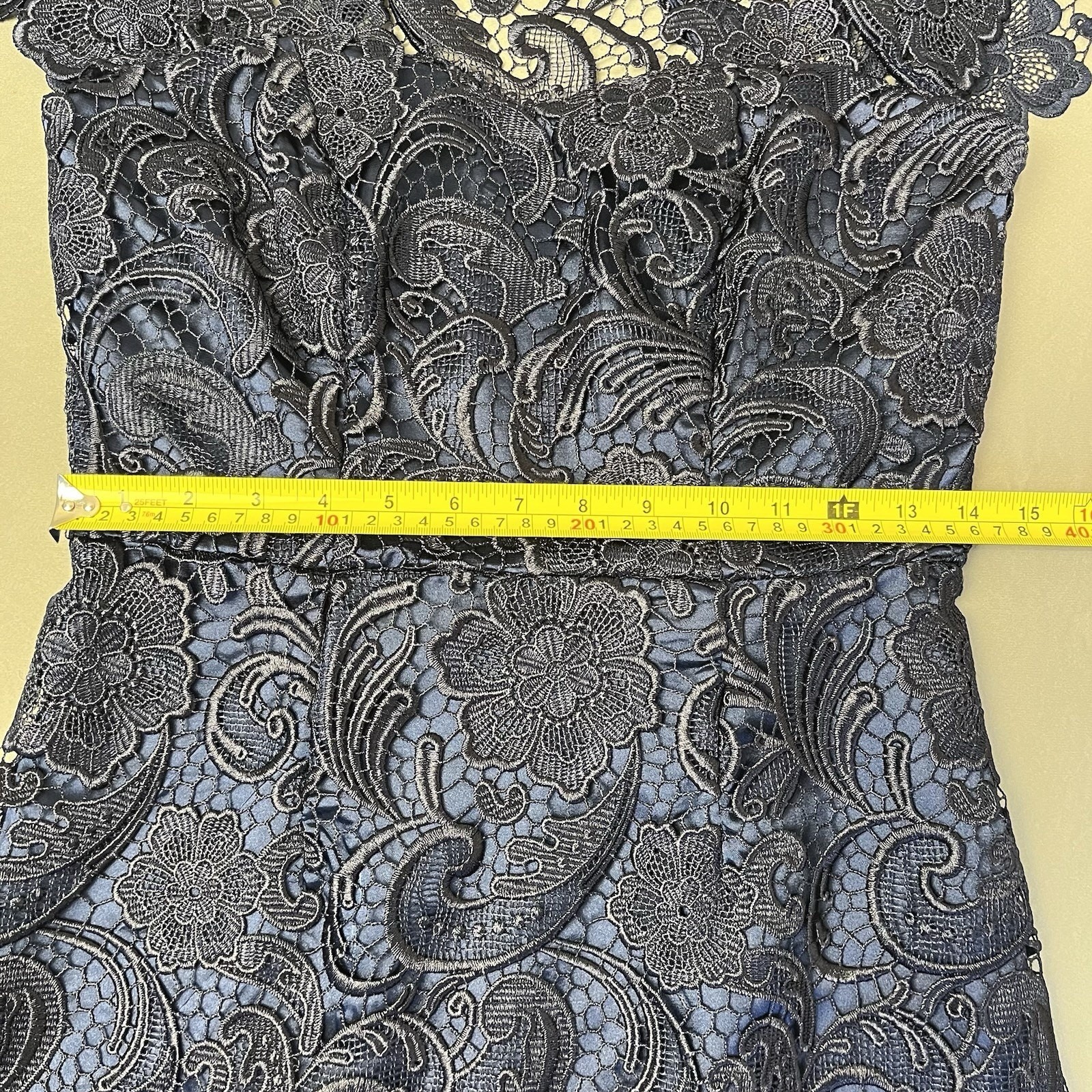 DECODE 1.8 Sheath Dress Sz 4 Womans Navy Blue Scalloped Floral Lace Cap Sleeve