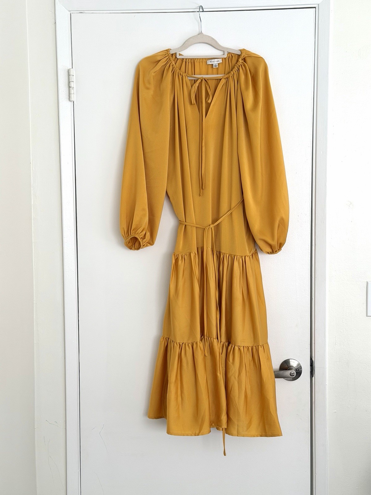 Stellah Vibrant Yellow/Gold/Mustard Satin Tiered Long Sleeve Midi Dress – Size S