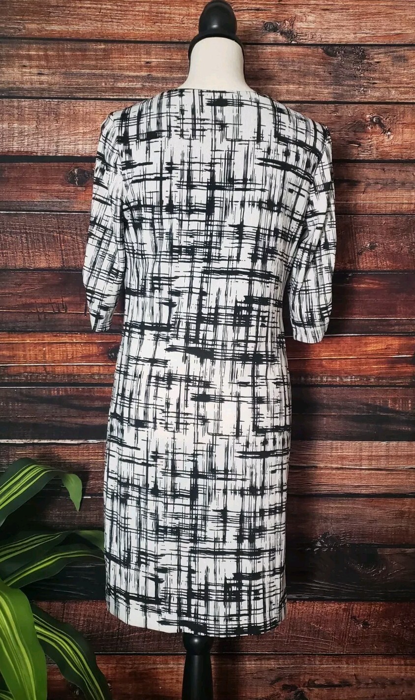 Perceptions New York Shift Dress Size Small Pleated Front Abstract