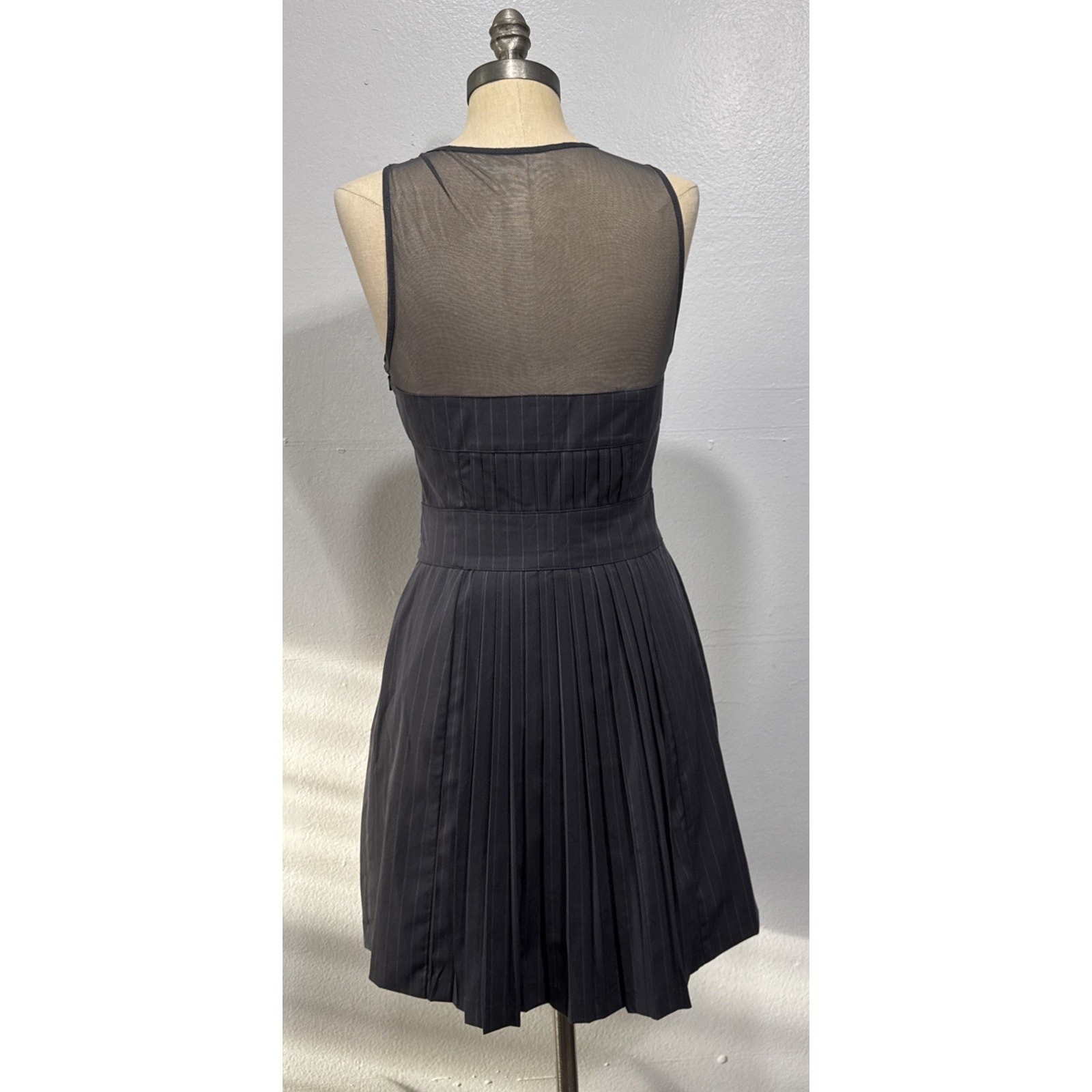 Bebe Dress Fit & Flare Pleats Mesh Chest Back Womens Sz 6 Gray Pink Pinstripes