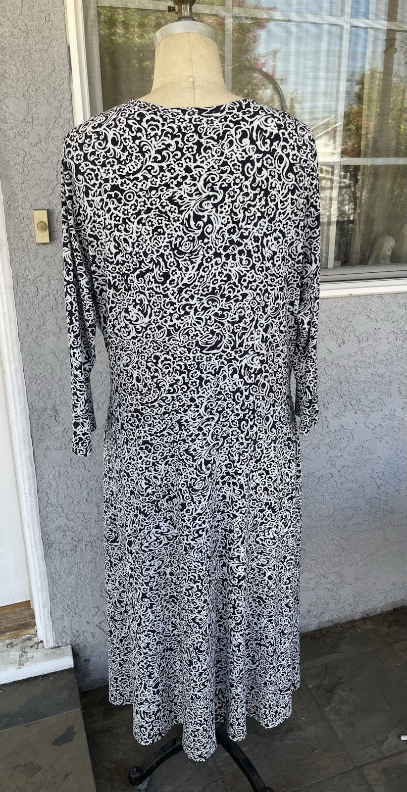Nine West 1X Long Sleeve Midi Dress Black and White Soft Jersey Rouched Waist