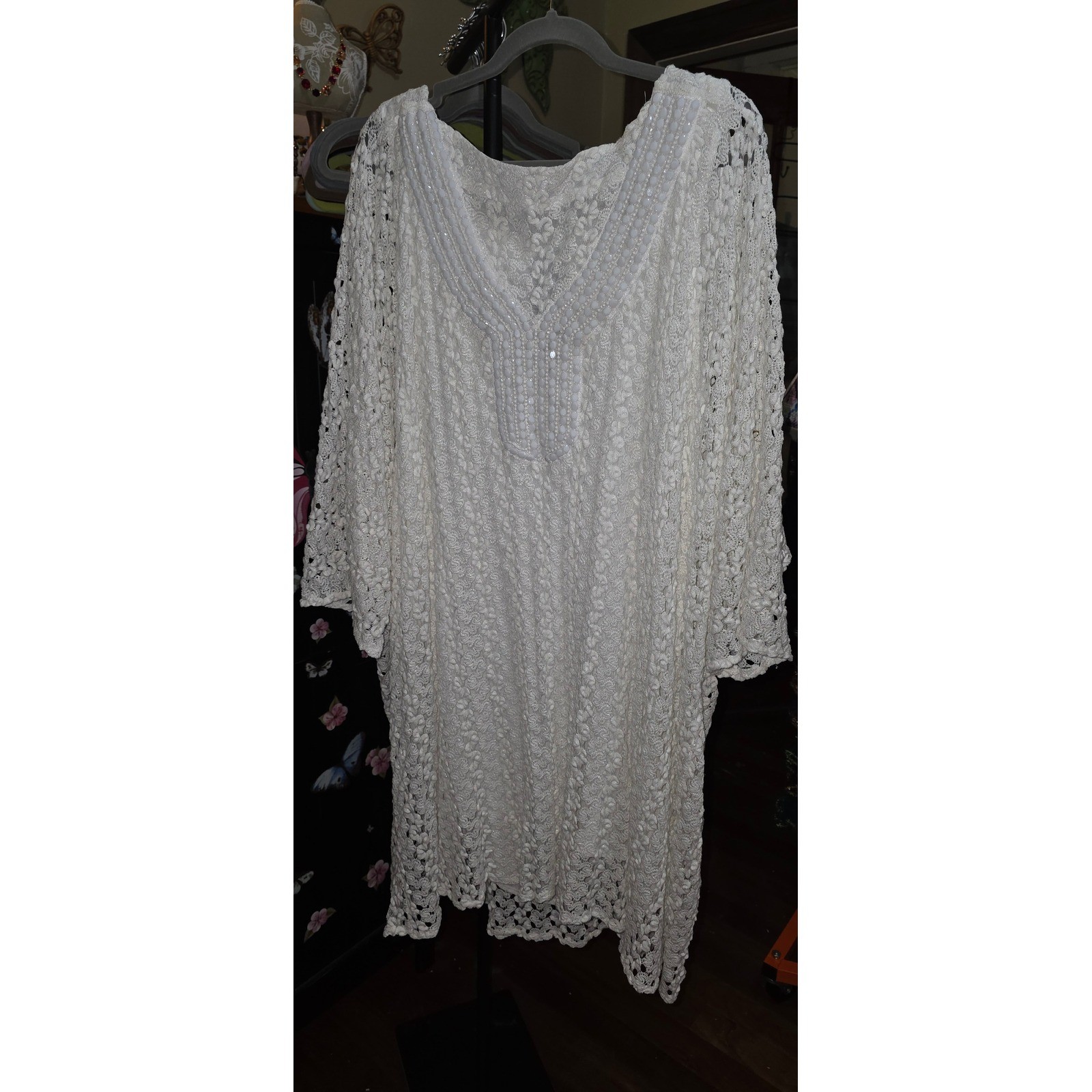 tbags Los Angeles White Floral Lace Beaded Sequin V-Neck Tunic Kaftan Dress