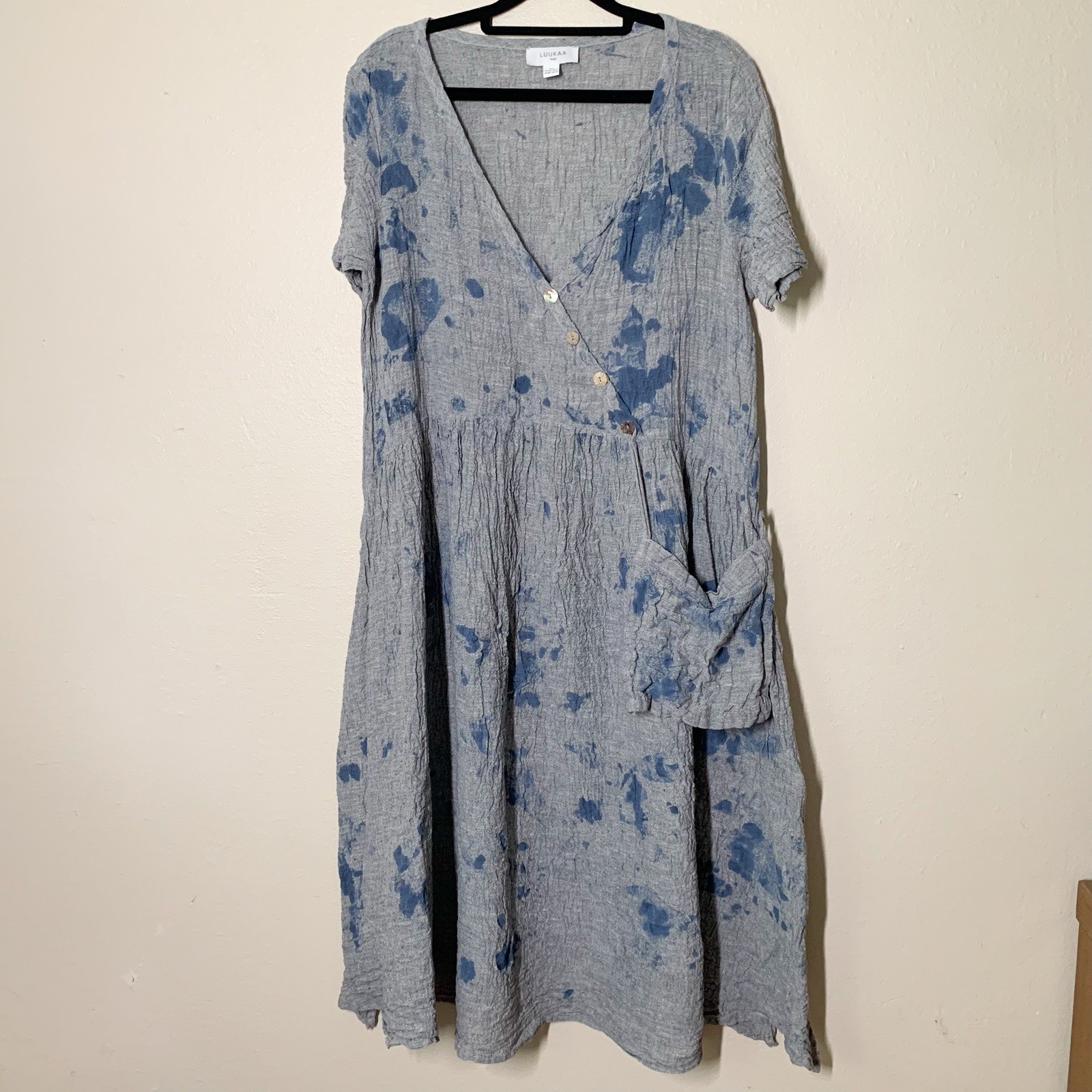 Luukaa “Fire” Midi Dress US 8 Linen Tie Dye Blue Short Sleeve V-Neck Pocket