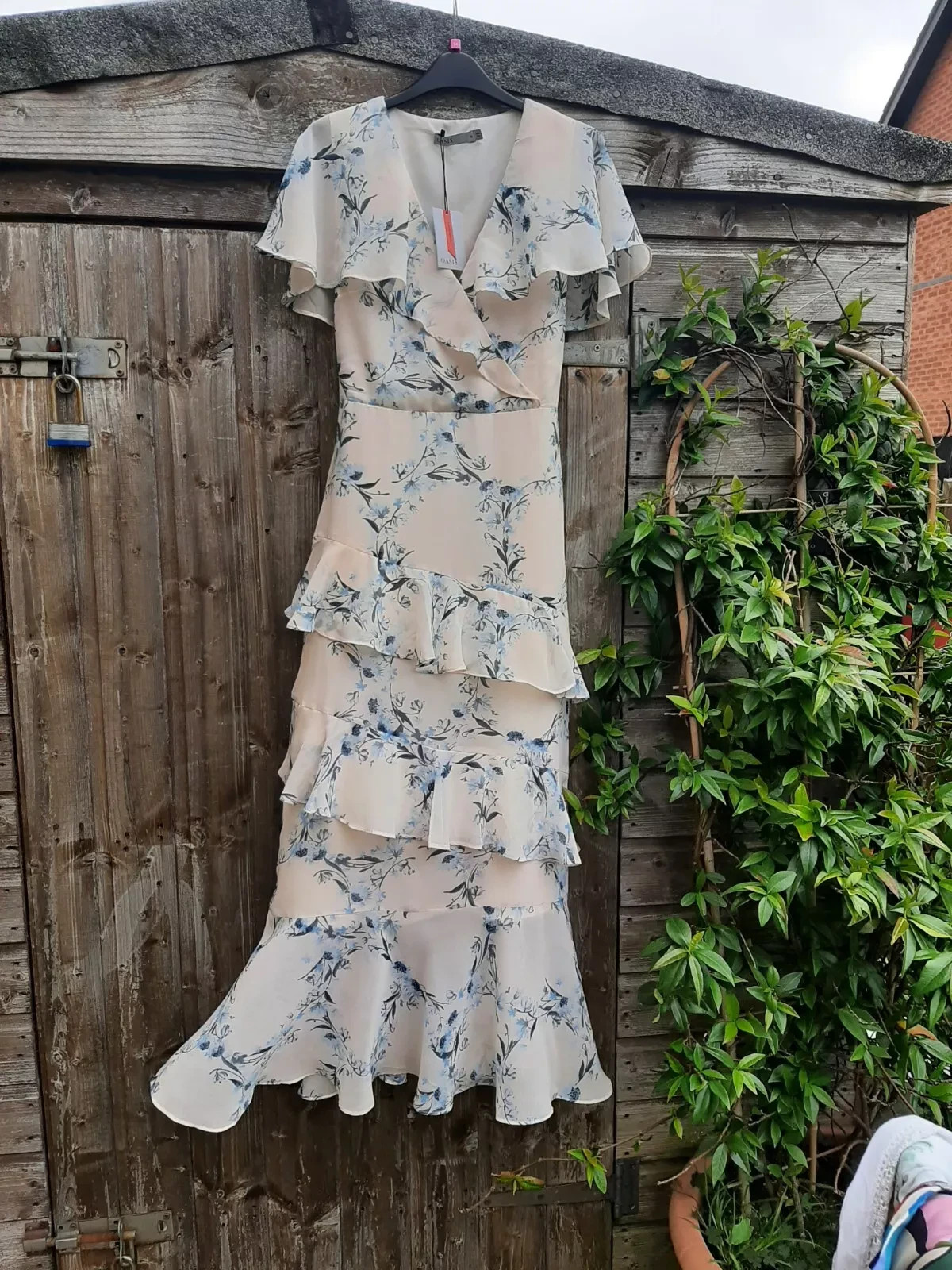 OASIS BEAUTIFUL FLORAL FLOATY RUFFLE DRESS NEW SIZE 12