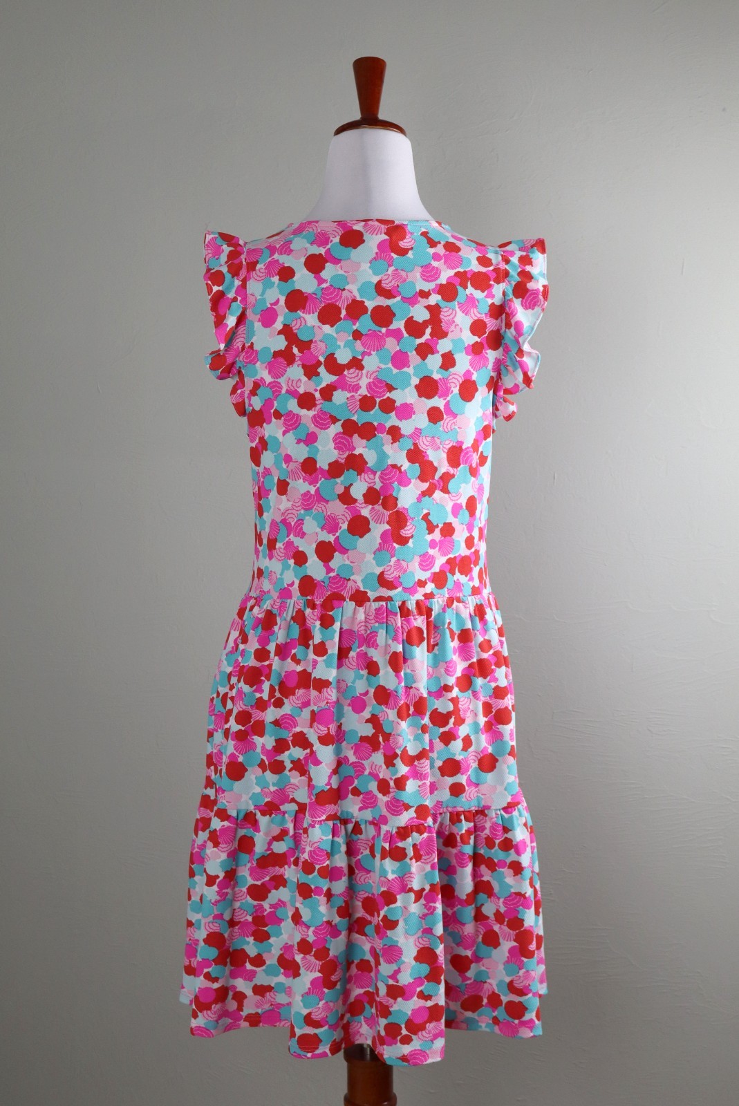 MAHI GOLD $180 Textured Stretch Seashell Shell Print Ruffle Dress Size Medium