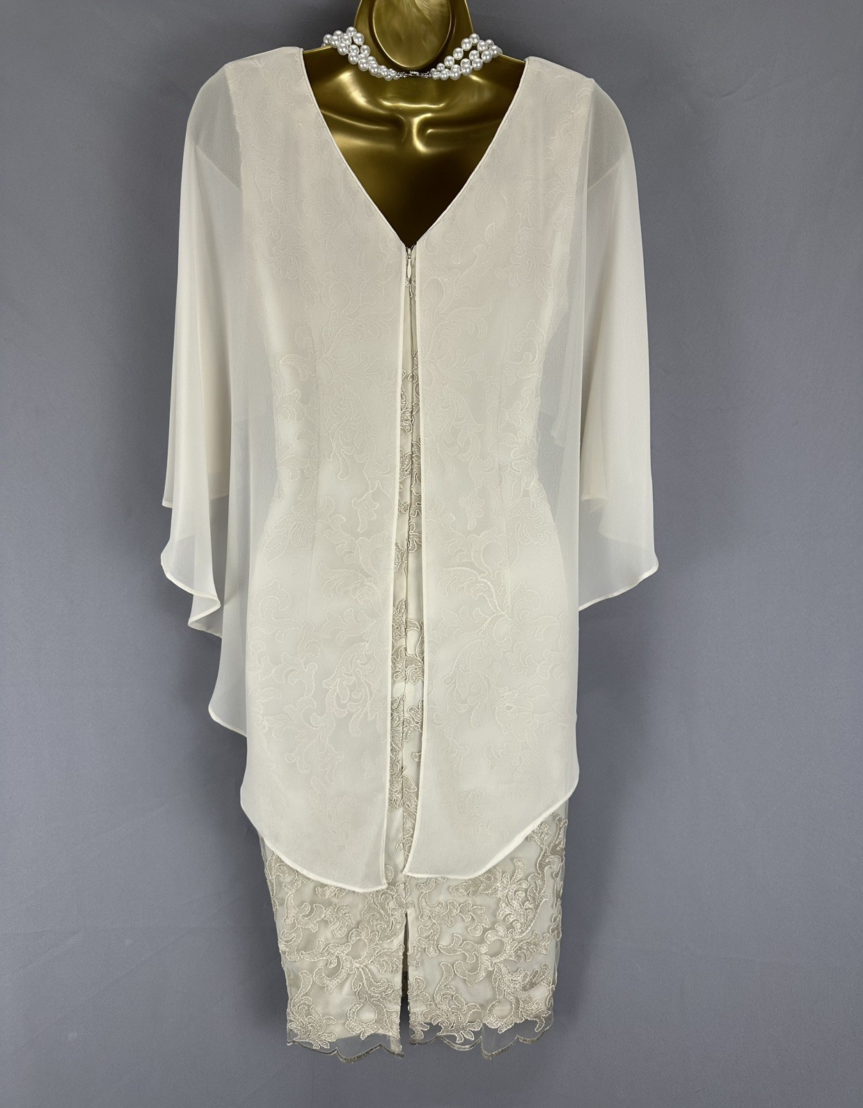 Gina Bacconi cream lace cape style mother of the bride/groom dress 12