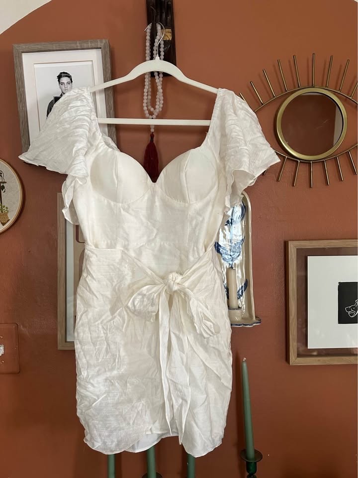 SELFIE LESLIE WHITE ZIP & TIE BACK FULLY LINED DRESS SIZE L-NWT