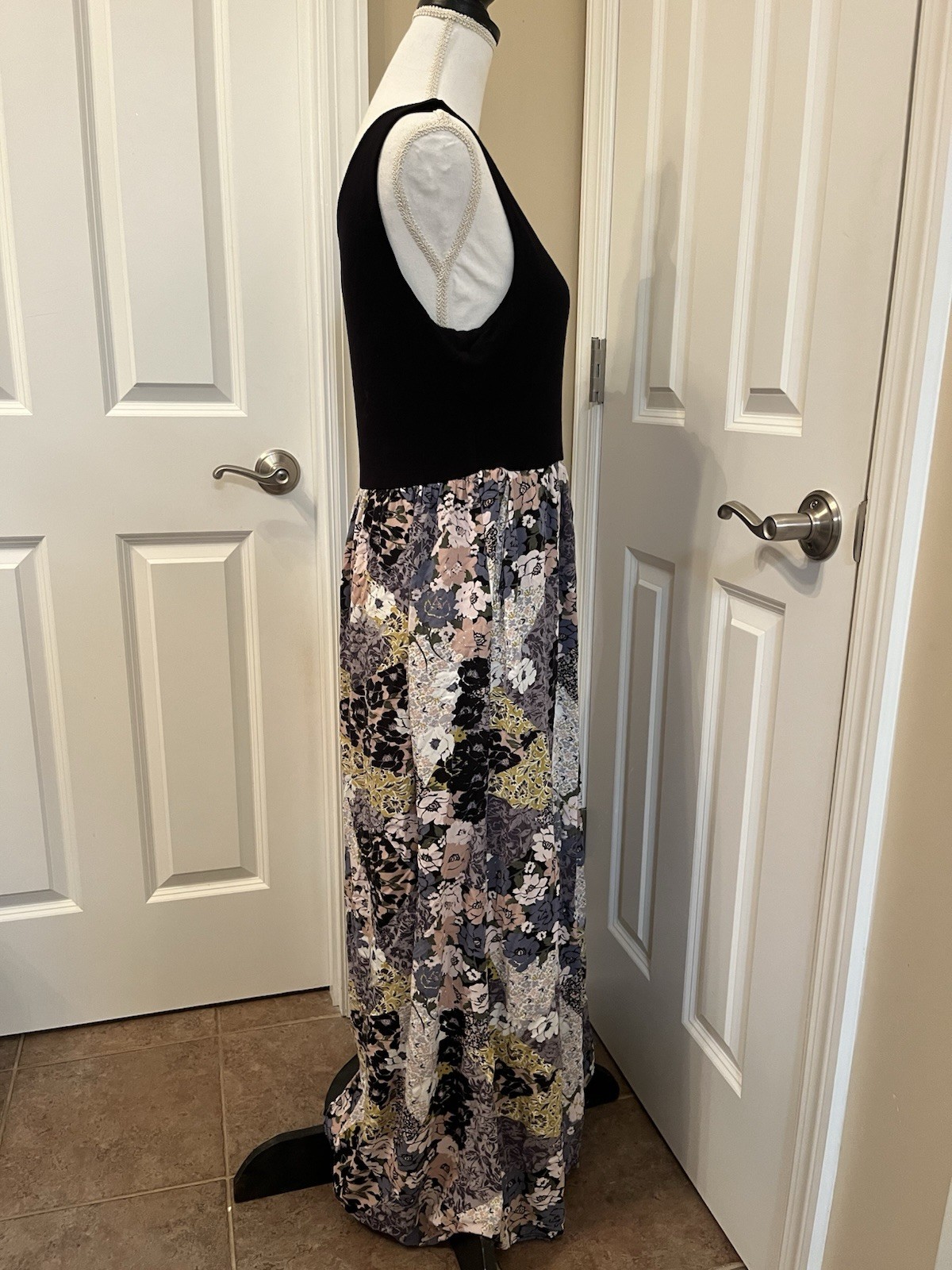 Nicole Miller L Mixed Fabric Crazy Quilt Floral Print Maxi Dress Pockets Black