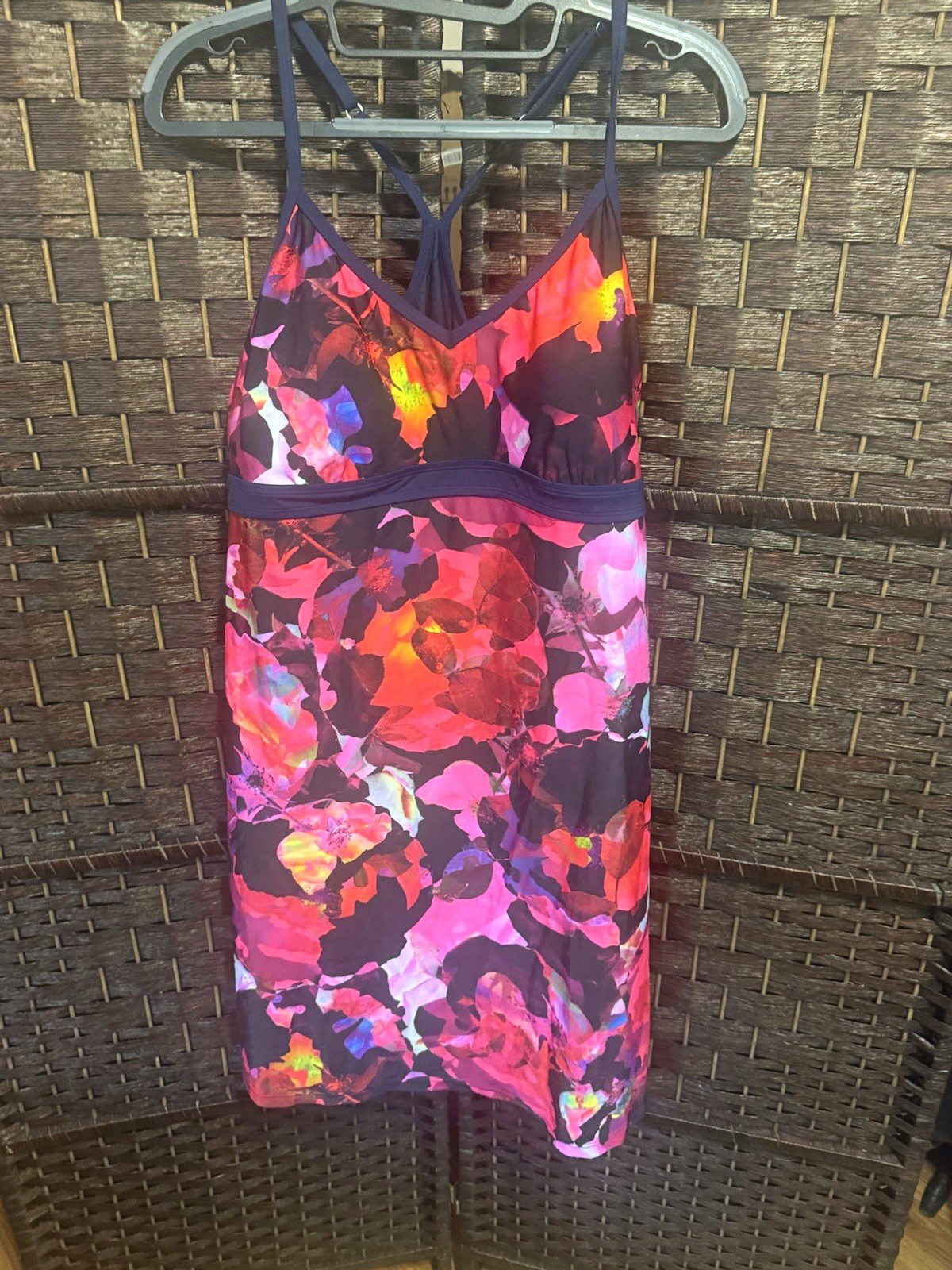 Athleta Floral Shorebreak Swim Bathing Suit Dress Racer Back large Red Pink Navy