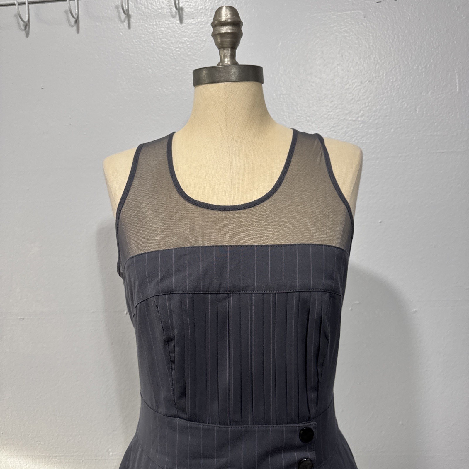 Bebe Dress Fit & Flare Pleats Mesh Chest Back Womens Sz 6 Gray Pink Pinstripes