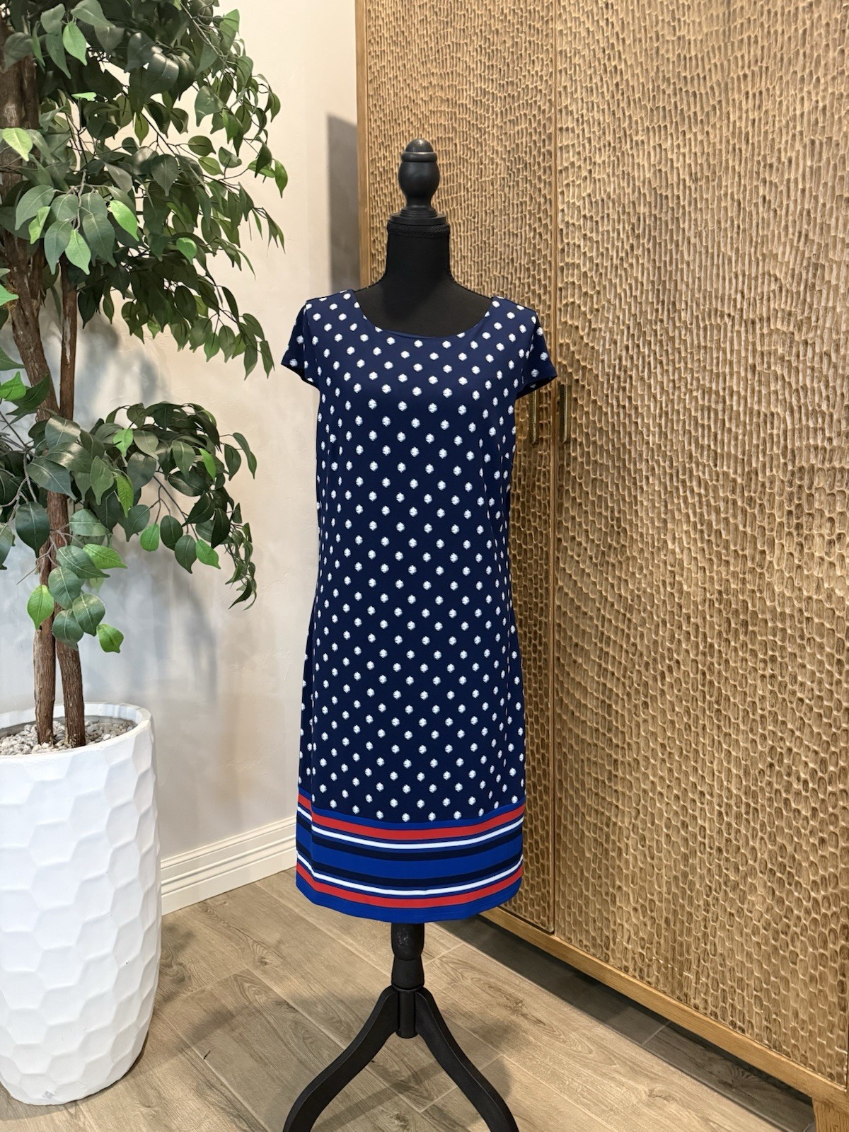 Liz Claiborne Women’s Blue Polka Dot Knit Stretch Shift Dress Cap Sleeve M