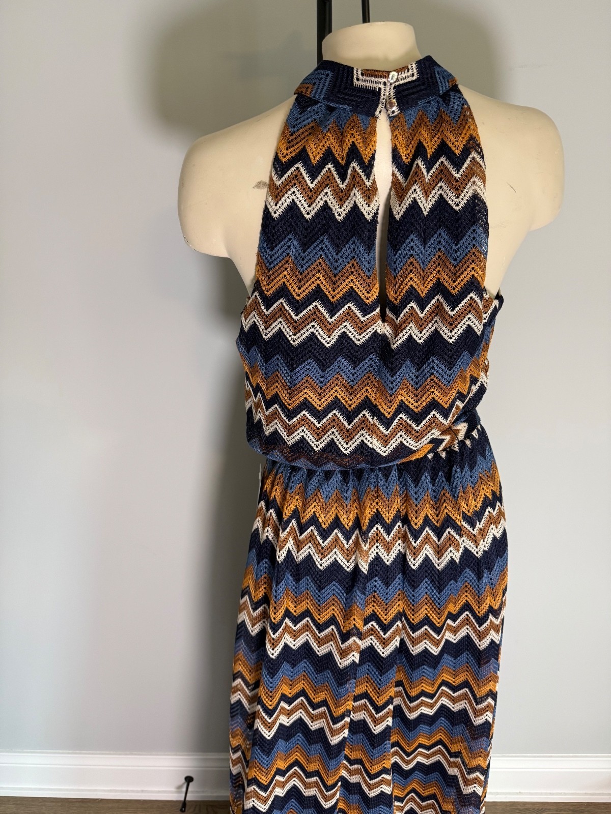 Julia Jordan Chevron Pattern Halter Neck Maxi Dress