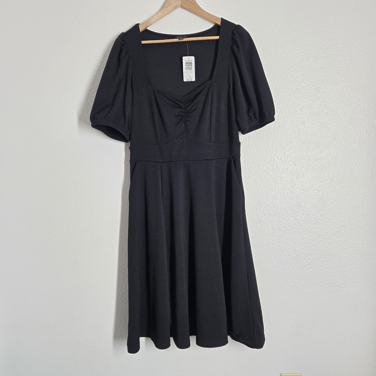 Torrid Fit & Flare Black Dress Size 0X Sweetheart Neckline Short Puff Sleeve New