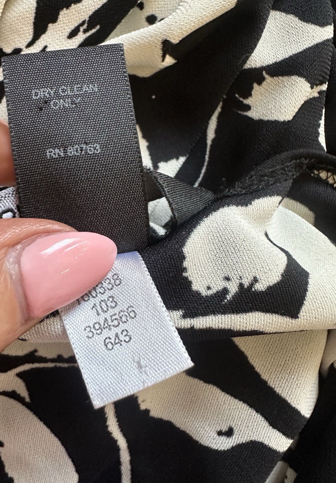 Moda International Size 4 Black White Floral Ruffle Hem Flutter Sleeve Dress