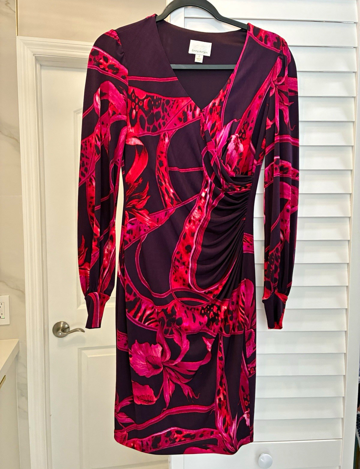 Dana Buchman sz 2 Purple/Pink Floral V-Neck Long Sleeve Ruched Knee Pencil Dress
