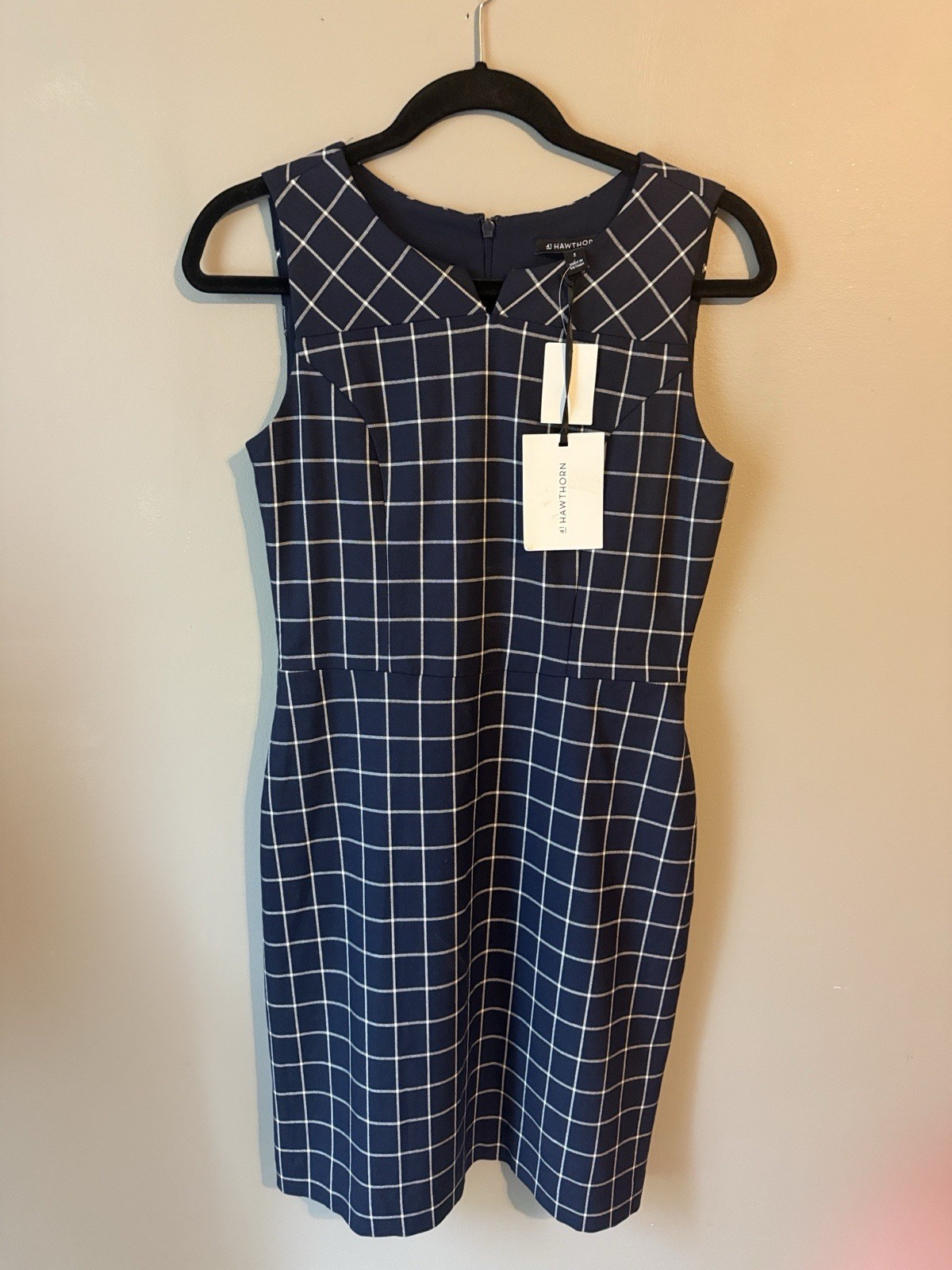 41 Hawthorn Navy Ble Plaid Wendy Knit Dress. Size 4