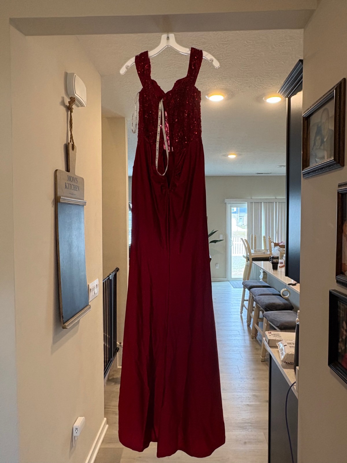 Jules & Cleo Sequin Satin Off-Shoulder Sheath Dress Size 6, STYLE # WBM3913, RED