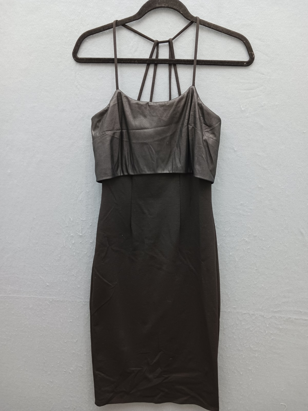 BCBG Generation Women’s Bodycon Midi Dress 2 Black Solid Sleeveless Casual