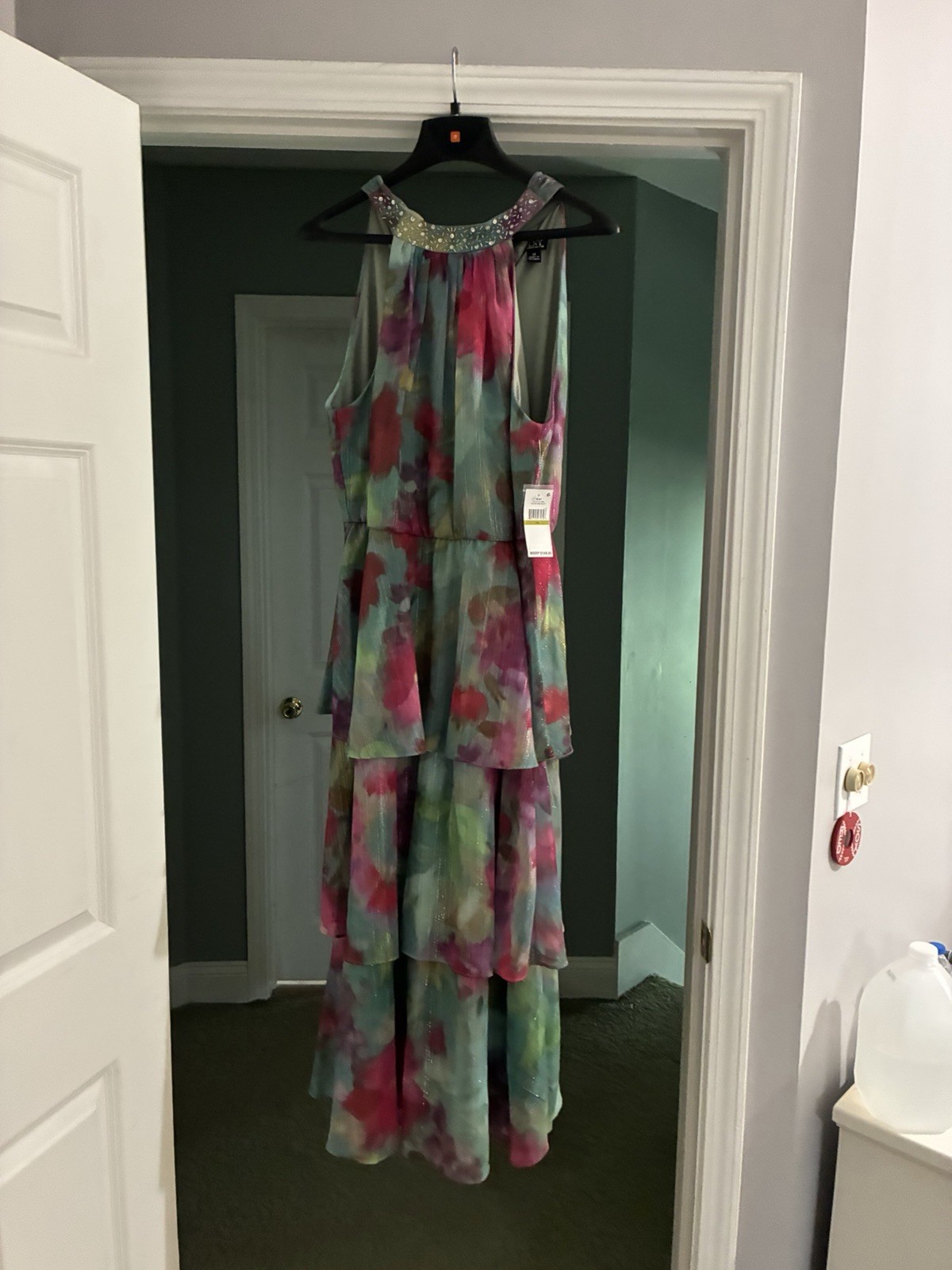 Vibrant Colors In this Stunning SLNY Woman’s Chiffon Dress, NWT, $149. Retail!