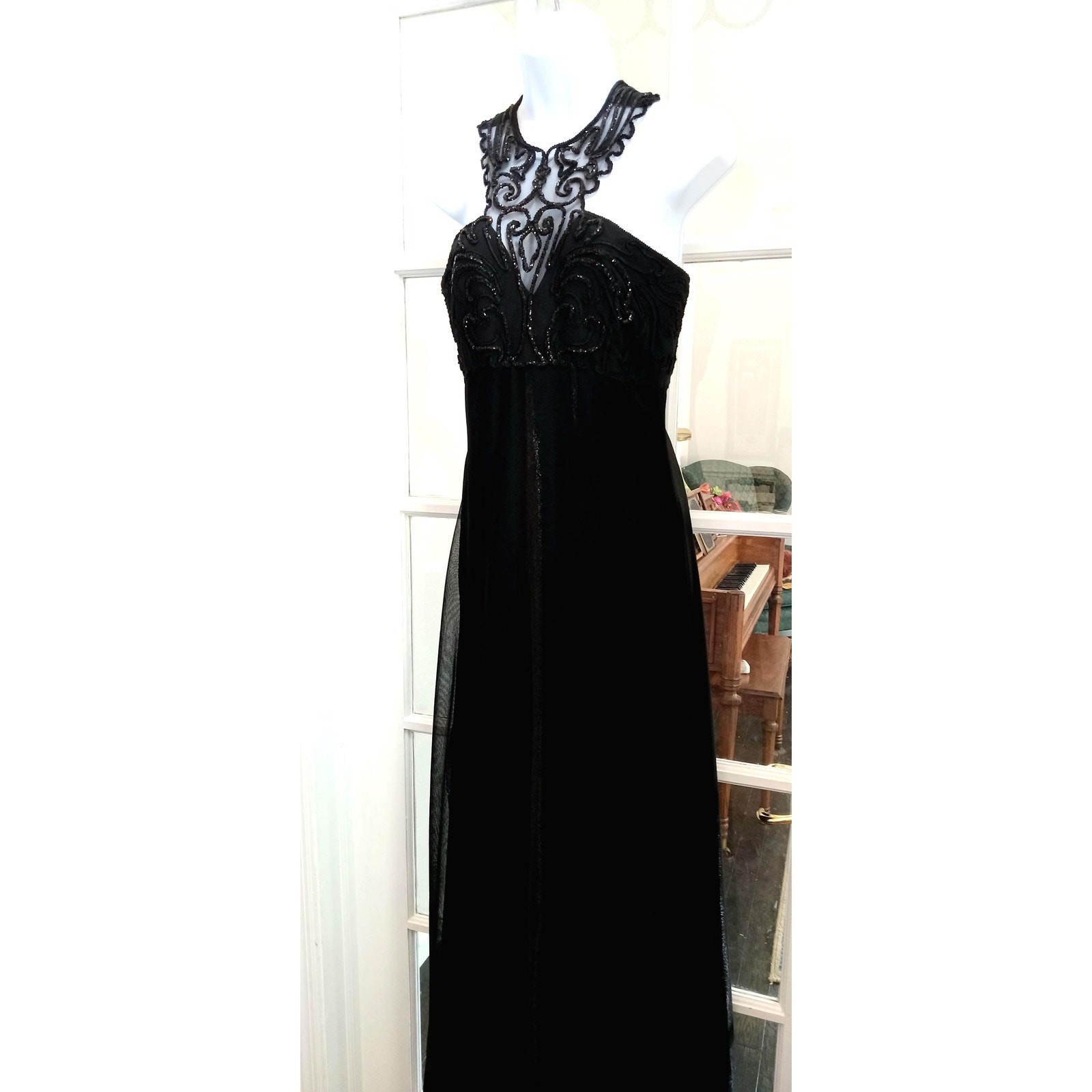 Alfred Angelo Black Sequin Gown: Elegant Formal Dress, Size 9/10