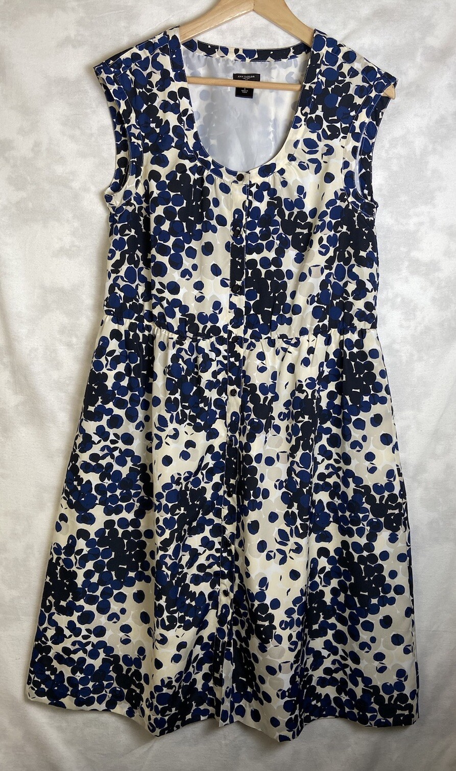 Ann Taylor Blue Black Cream Dot Dress Size 8 Sleeveless Button Down Geometric