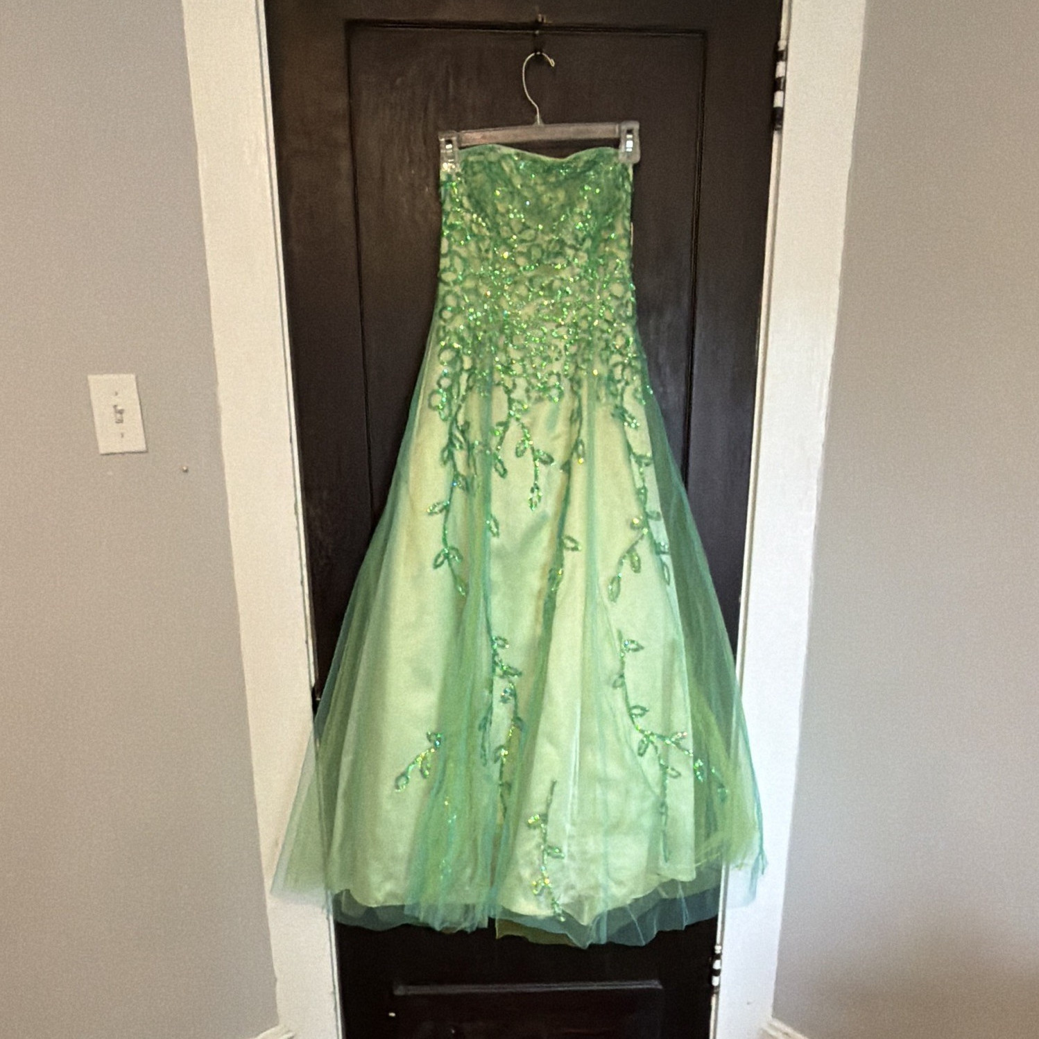 Morgan and Co. Green Strapless Sweetheart Long Prom Ballgown, Beaded Tulle