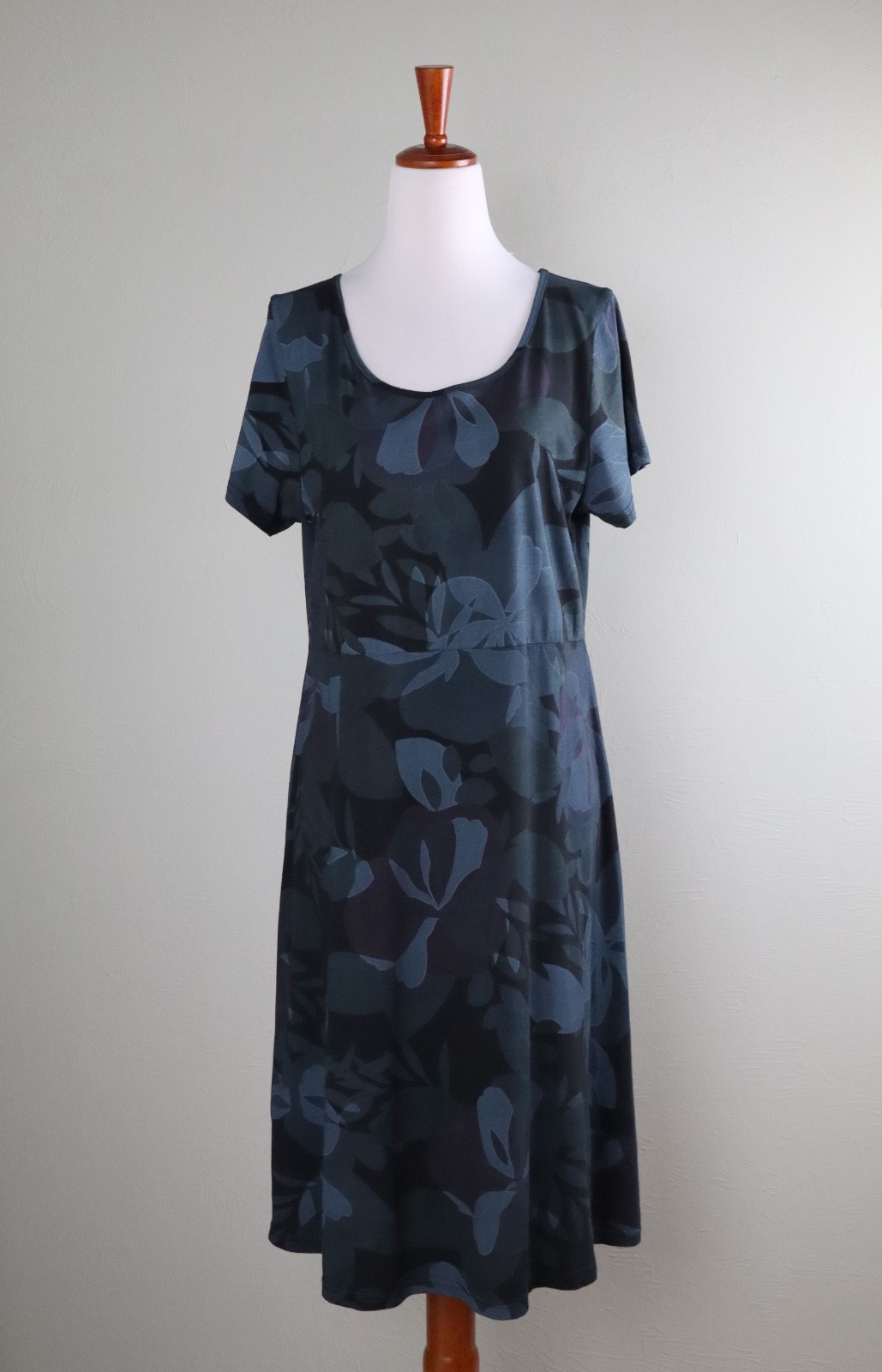 FRESH PRODUCE 100% Cotton Darling Blue Floral Casual Tee Dress Size Medium