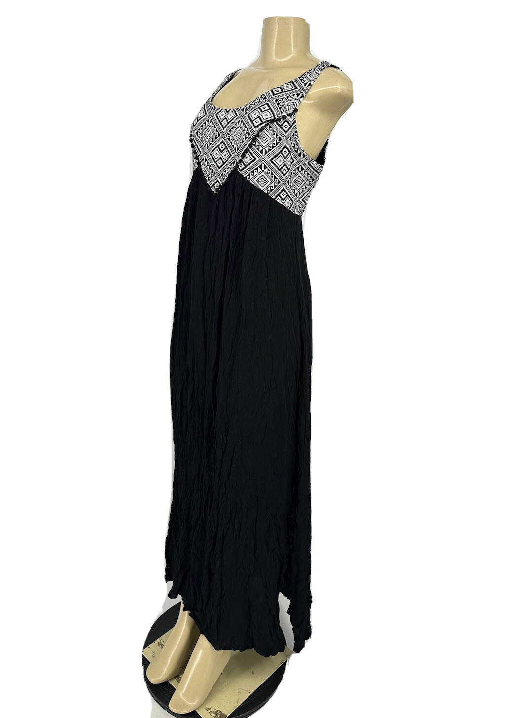 NEW Maurices Womens Size 5/6 Black/White Sleeveless Maxi Dress Cut Out Back ED9